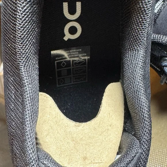 Cloud 5 Waterproof Shoes - All Black - Picture 3 of 7